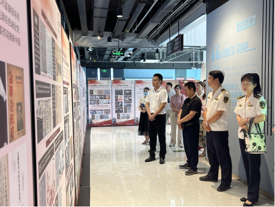 體味“光影里的清風廉政”——黨建聯(lián)盟單位七·一主題活動有新意