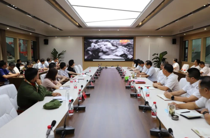 “慶七一，頌黨恩”交通產(chǎn)業(yè)集團富港板塊開展銀企共建活動