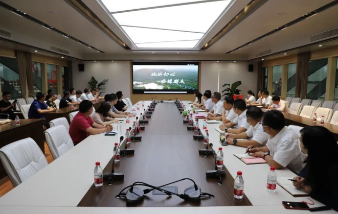“慶七一，頌黨恩”交通產(chǎn)業(yè)集團富港板塊開展銀企共建活動